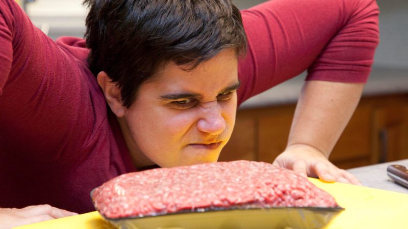 Cât orez se pune la 1 kg de carne pentru sarmale?