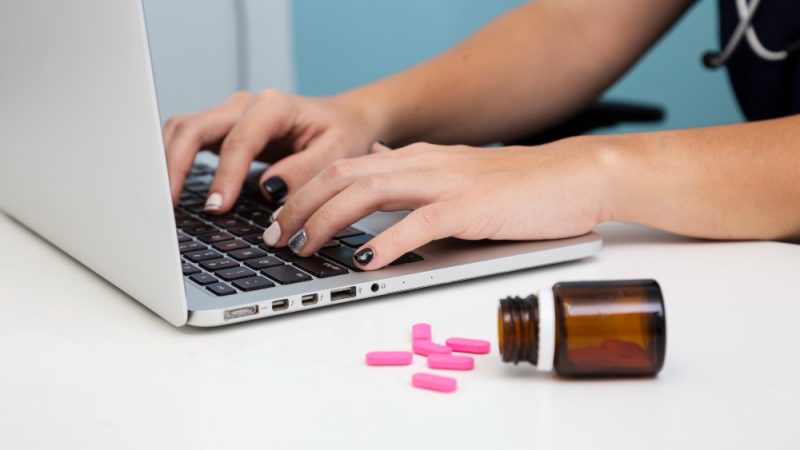 Ce înseamnă coliniare – definiție și utilizare pe înțelesul tuturor