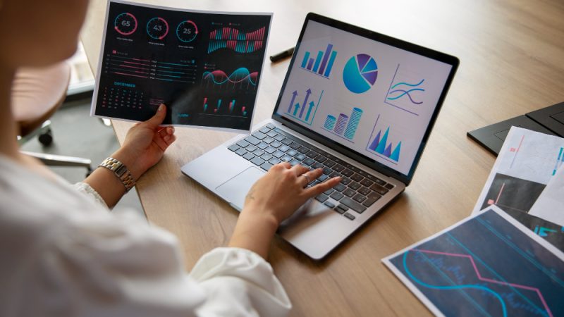Cum alegi un software de analytics pentru afacerea ta