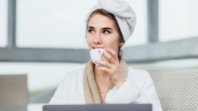 Cum îți construiești o rutină de skincare corectă, fără produse inutile